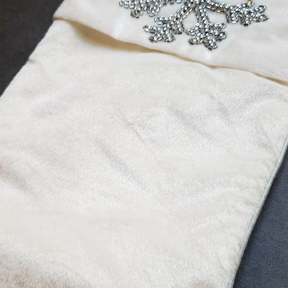 Luxe Habitat Beaded Stocking - Picture 6 of 9